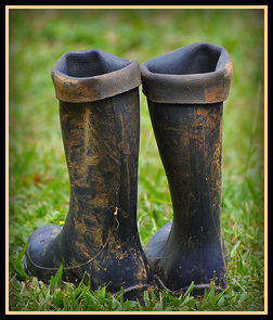 muddy-rain-boots-jacomstock-on-flickr-border